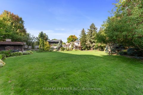 Photo 37 at 261 Sylvadene Parkway, East Woodbridge, Vaughan