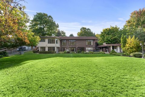 Photo 38 at 261 Sylvadene Parkway, East Woodbridge, Vaughan