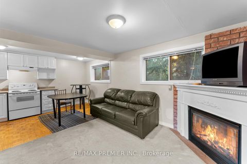 Photo 40 at 261 Sylvadene Parkway, East Woodbridge, Vaughan