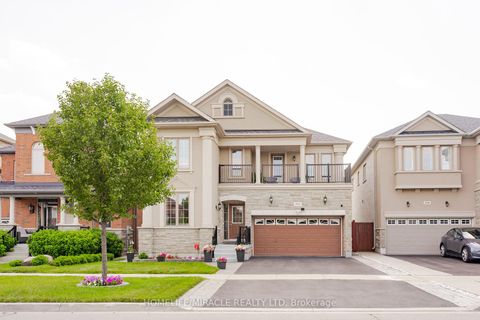 Photo 1 at 516 Vellore Woods Boulevard, Vellore Village, Vaughan