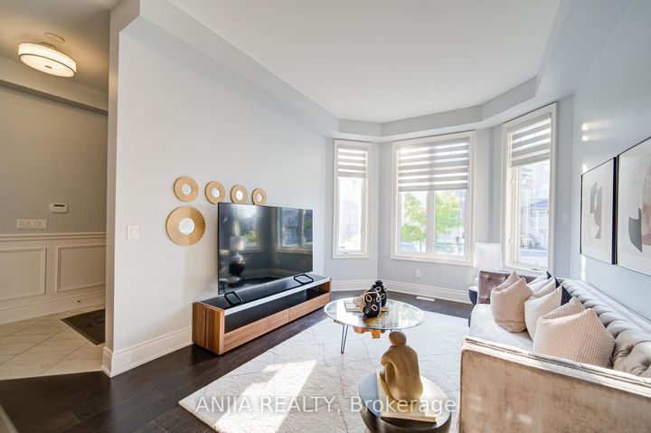 Photo 7 at 5 Warton Court, Greensborough, Markham