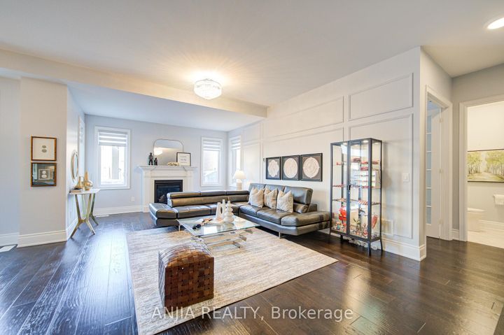 Photo 10 at 5 Warton Court, Greensborough, Markham