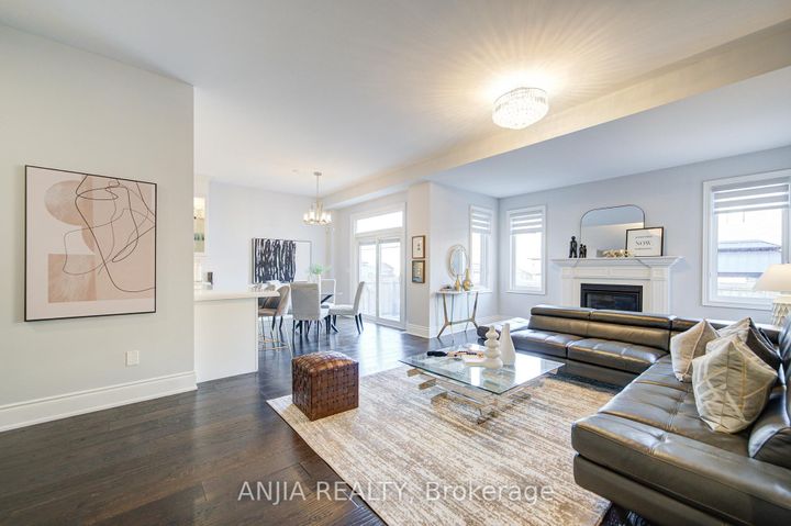 Photo 11 at 5 Warton Court, Greensborough, Markham