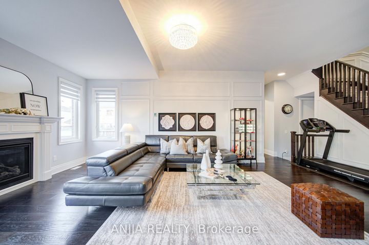 Photo 14 at 5 Warton Court, Greensborough, Markham
