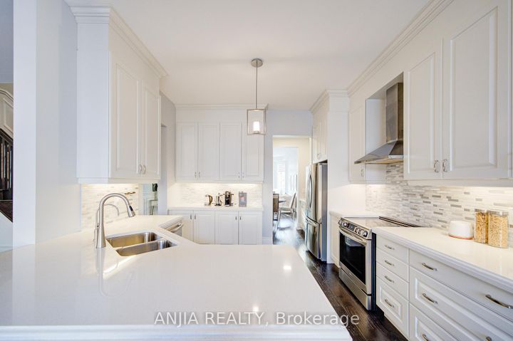 Photo 16 at 5 Warton Court, Greensborough, Markham