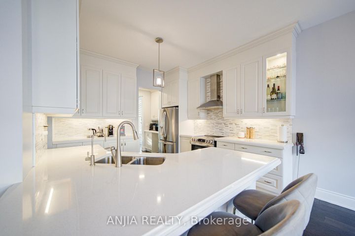 Photo 17 at 5 Warton Court, Greensborough, Markham
