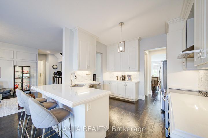 Photo 18 at 5 Warton Court, Greensborough, Markham