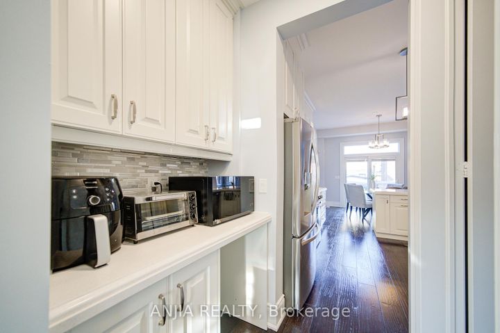 Photo 20 at 5 Warton Court, Greensborough, Markham