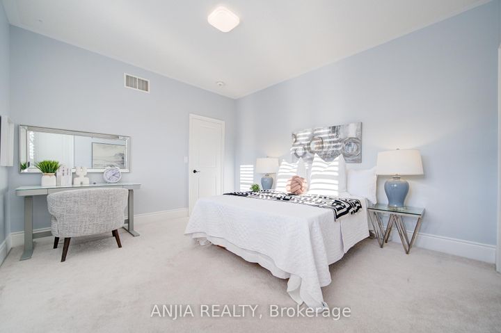 Photo 26 at 5 Warton Court, Greensborough, Markham