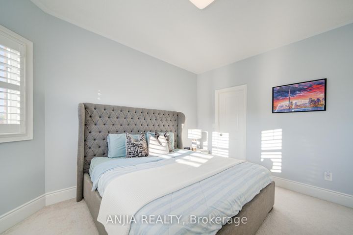Photo 37 at 5 Warton Court, Greensborough, Markham