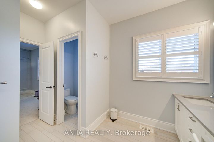 Photo 41 at 5 Warton Court, Greensborough, Markham