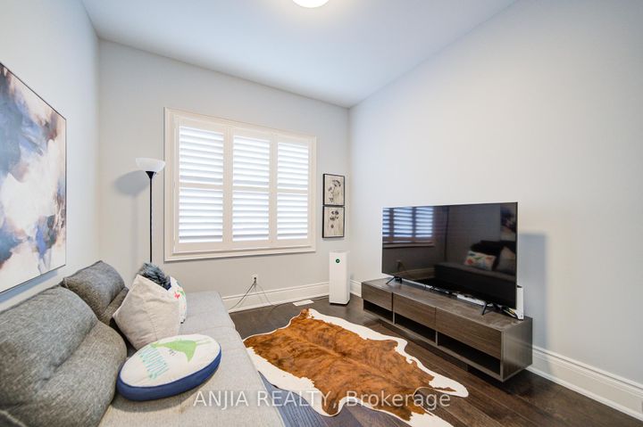 Photo 42 at 5 Warton Court, Greensborough, Markham