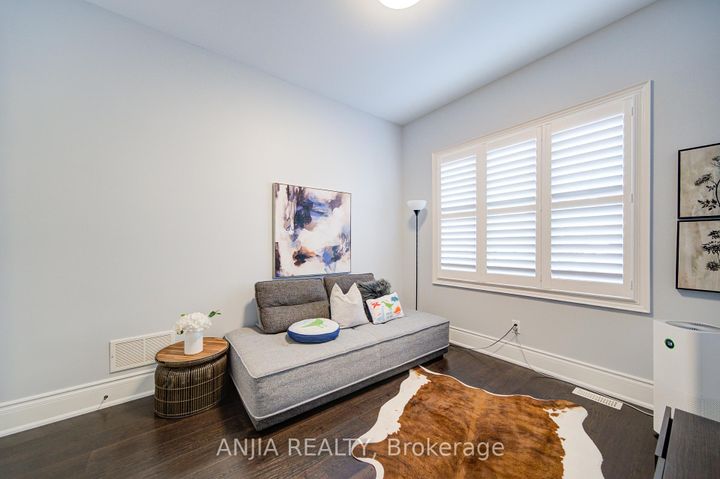 Photo 44 at 5 Warton Court, Greensborough, Markham