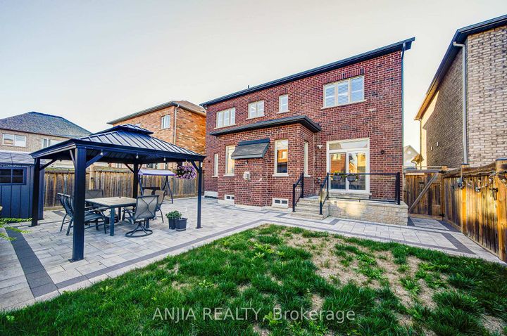 Photo 49 at 5 Warton Court, Greensborough, Markham