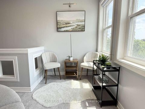 Photo 4 at 15 - 760 Lawrence Avenue W, Glen Park, Toronto