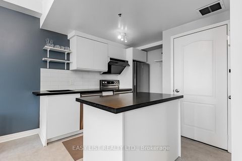 Photo 5 at 15 - 760 Lawrence Avenue W, Glen Park, Toronto
