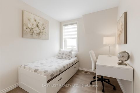 Photo 10 at 15 - 760 Lawrence Avenue W, Glen Park, Toronto