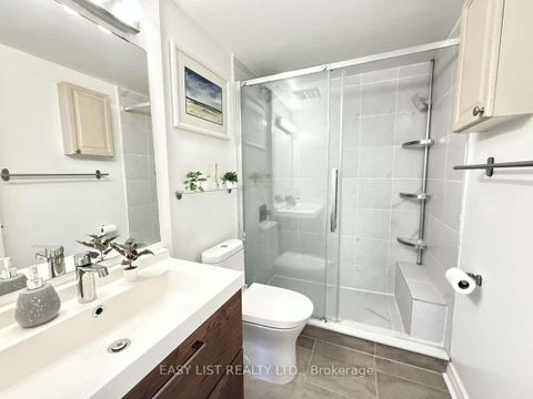 Photo 13 at 15 - 760 Lawrence Avenue W, Glen Park, Toronto