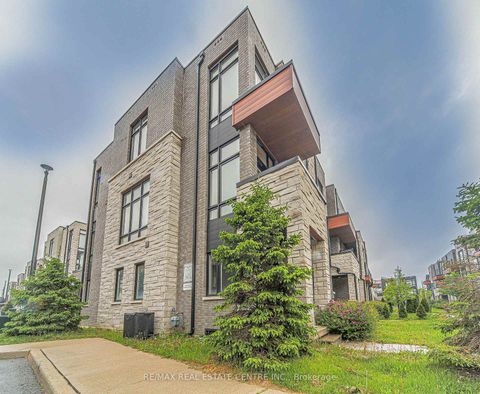 Photo 1 at 41 Gerussi Street, Vellore Village, Vaughan