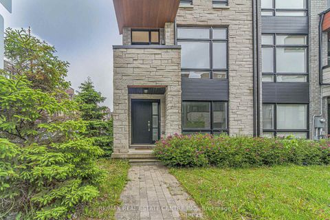 Photo 3 at 41 Gerussi Street, Vellore Village, Vaughan