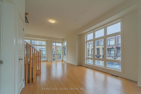 Photo 11 at 41 Gerussi Street, Vellore Village, Vaughan