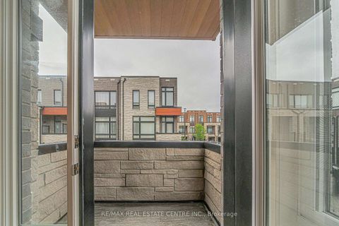 Photo 14 at 41 Gerussi Street, Vellore Village, Vaughan