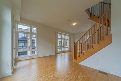 Photo 15 at 41 Gerussi Street, Vellore Village, Vaughan
