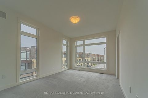 Photo 24 at 41 Gerussi Street, Vellore Village, Vaughan