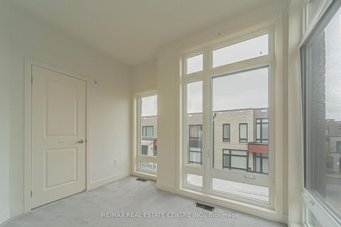 Photo 32 at 41 Gerussi Street, Vellore Village, Vaughan