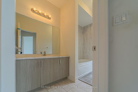 Photo 33 at 41 Gerussi Street, Vellore Village, Vaughan