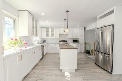 Photo 2 at 25 Marshall Street, Allandale Heights, Barrie