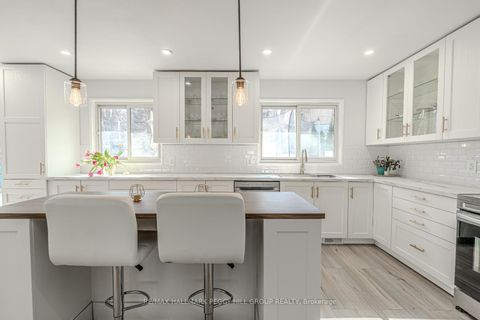 Photo 3 at 25 Marshall Street, Allandale Heights, Barrie