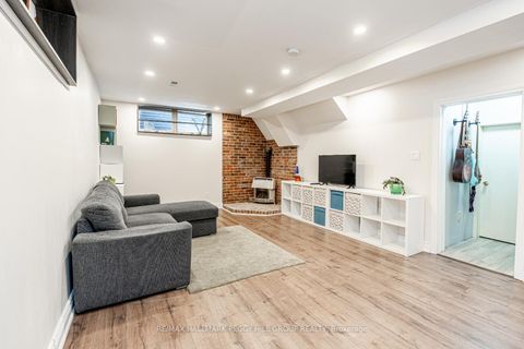 Photo 16 at 25 Marshall Street, Allandale Heights, Barrie