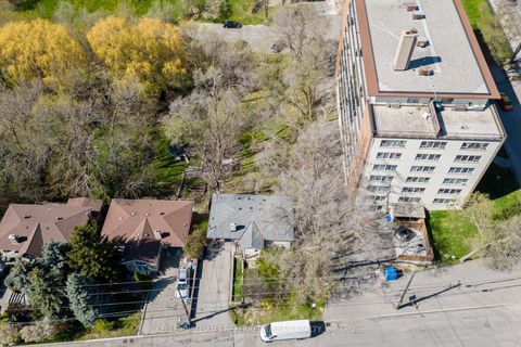 Photo 5 at 20 Gracefield Avenue, Maple Leaf, Toronto