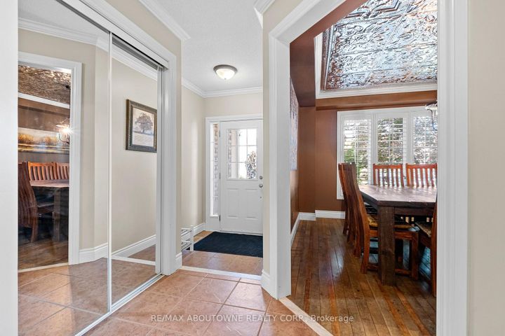Photo 2 at 1131 Zimmerman Crescent, BE Beaty, Milton