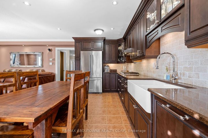 Photo 9 at 1131 Zimmerman Crescent, BE Beaty, Milton