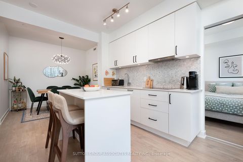 Photo 9 at 1702 - 576 Front Street W, Waterfront Communities C1, Toronto