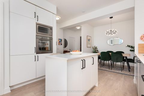Photo 10 at 1702 - 576 Front Street W, Waterfront Communities C1, Toronto