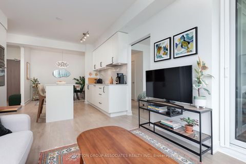 Photo 11 at 1702 - 576 Front Street W, Waterfront Communities C1, Toronto