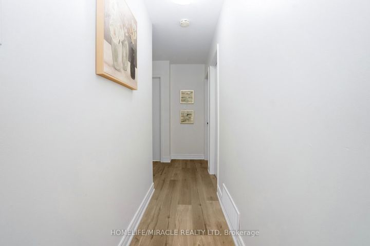 Photo 9 at 66 Avening Drive, Clairville, Toronto