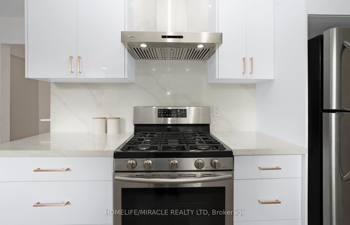 Photo 14 at 66 Avening Drive, Clairville, Toronto