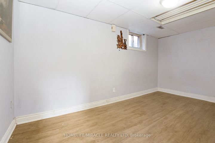 Photo 28 at 66 Avening Drive, Clairville, Toronto