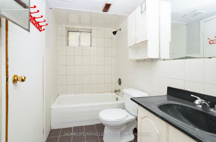 Photo 35 at 66 Avening Drive, Clairville, Toronto