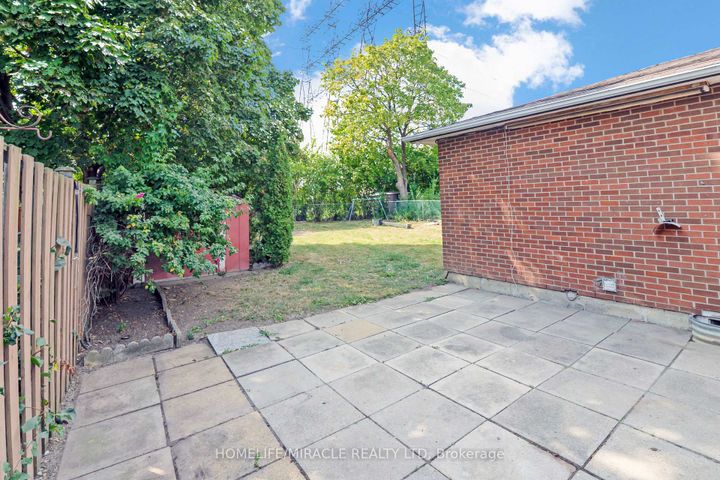 Photo 38 at 66 Avening Drive, Clairville, Toronto