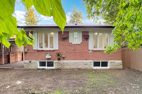 Photo 1 at 36 Belyea Crescent, Bendale, Toronto