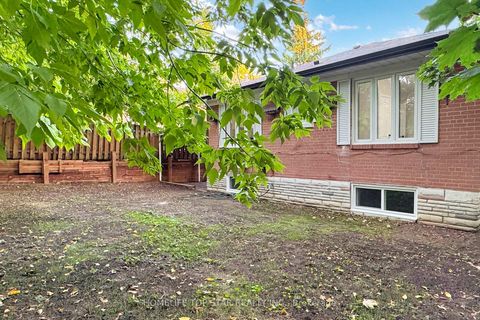 Photo 3 at 36 Belyea Crescent, Bendale, Toronto