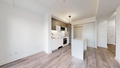 Photo 6 at 321 - 8888 Yonge Street, South Richvale, Richmond Hill Photo 6 at 321 - 8888 Yonge Street, South Richvale, Richmond Hill