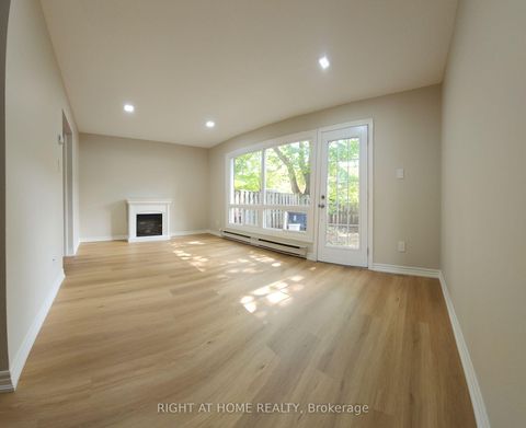 Photo 7 at 132 - 18 Elsa Vine Way, Bayview Village, Toronto