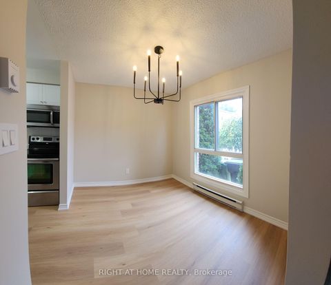 Photo 11 at 132 - 18 Elsa Vine Way, Bayview Village, Toronto