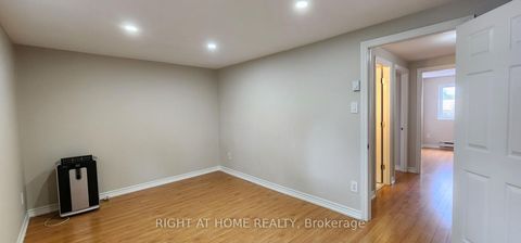 Photo 13 at 132 - 18 Elsa Vine Way, Bayview Village, Toronto